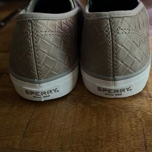 Gray women Sperry deck shoes. Brand New/ No box.8.5 women